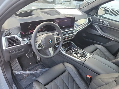 New 2026 BMW X7 xDrive40i w/ M Sport Package AWD/4WD image 22