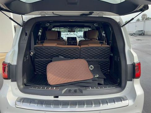 Used 2023 INFINITI QX80 Sensory w/ Cargo Package AWD/4WD image 5
