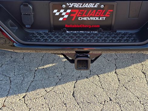 Used 2025 Chevrolet Colorado ZR2 w/ Technology Package AWD/4WD image 7