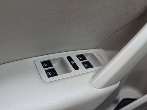 Used 2015 Volkswagen Passat 1.8T SE image 30