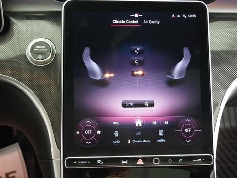 Used 2025 Mercedes-Benz C 300 Sedan image 26