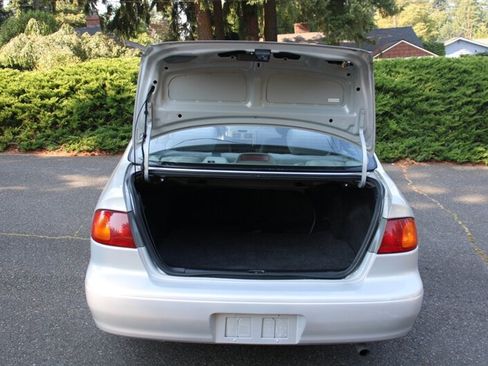 Used 2002 Toyota Corolla LE FWD image 16