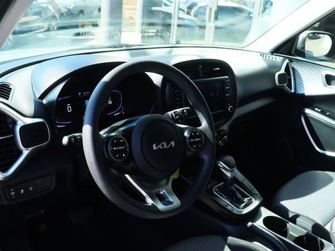 Used 2024 Kia Soul LX w/ Option Group 015 image 38