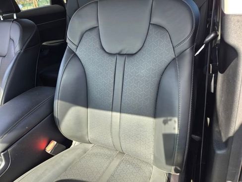 Used 2023 Kia Sorento EX w/ Panoramic Sunroof Package FWD image 16