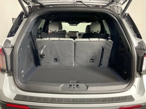 New 2027 Ford Explorer Active w/ Active Comfort Package RWD image 11