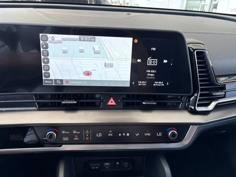 Certified 2025 Kia Sportage EX AWD/4WD image 17