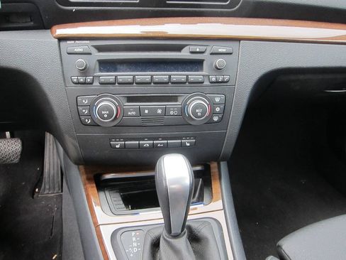 Used 2009 BMW 128i Convertible RWD image 12