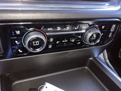 Used 2025 Chevrolet Silverado 2500 High Country w/ High Country Premium Package image 19