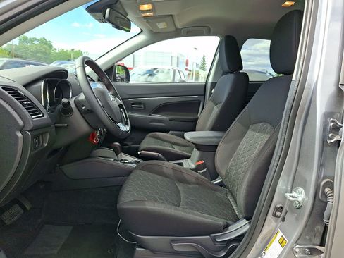 Used 2025 Mitsubishi Outlander Sport LE AWD/4WD image 15