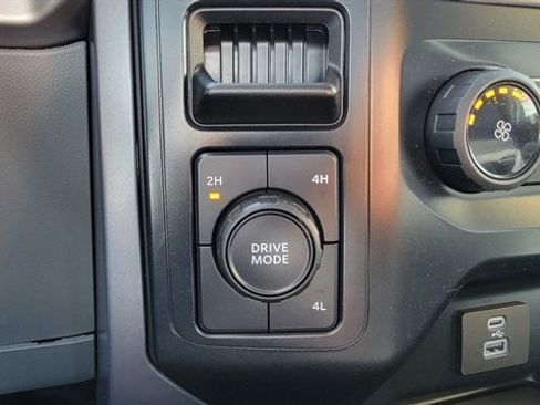 Used 2023 Ford F150 XLT AWD/4WD image 28