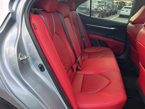 Used 2020 Toyota Camry XSE image 27