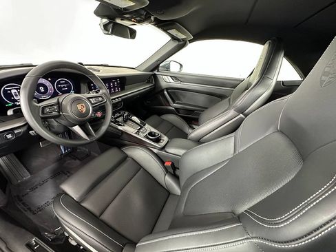 Certified 2025 Porsche 911 Carrera RWD image 4