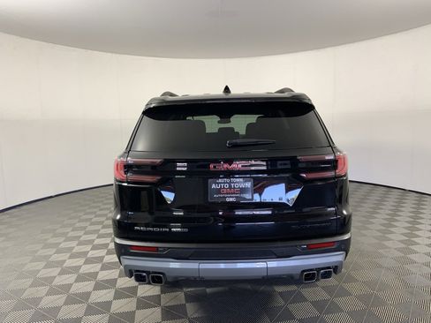 Used 2025 GMC Acadia Elevation image 8