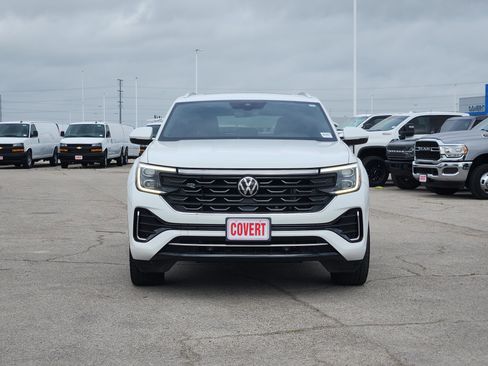 Used 2024 Volkswagen Atlas Cross Sport SEL R-Line AWD/4WD image 2