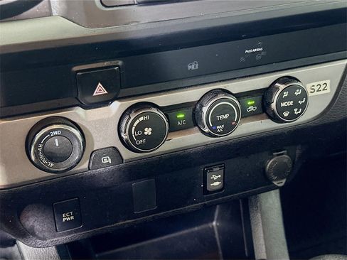 Used 2019 Toyota Tacoma SR w/ SR Convenience Package image 24