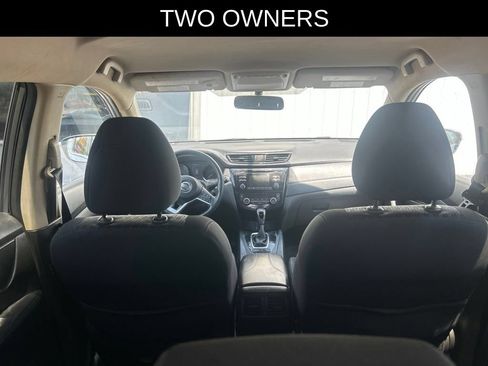 Used 2017 Nissan Rogue SV AWD/4WD image 7