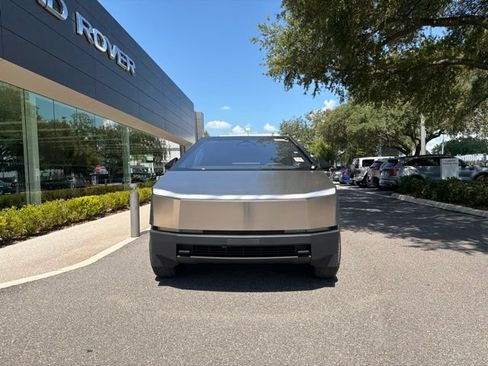 Used 2025 Tesla Cybertruck AWD Crew Cab image 2