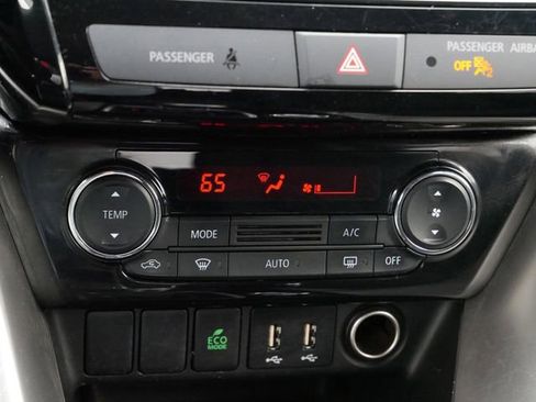 Used 2022 Mitsubishi Eclipse Cross LE AWD/4WD image 23