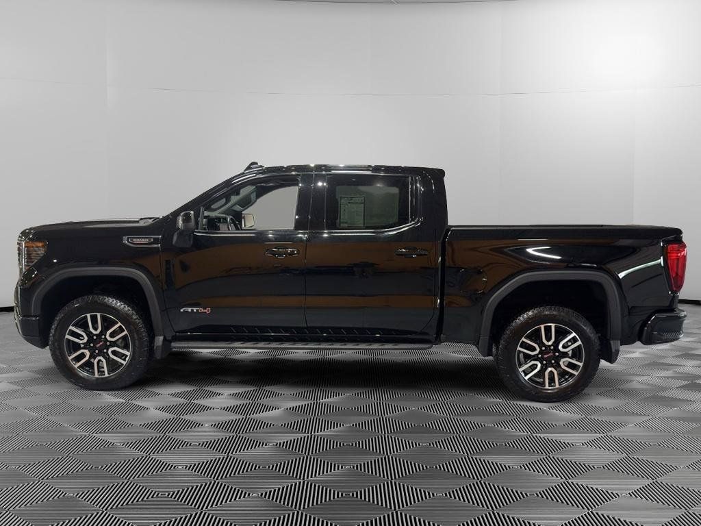 Used 2025 GMC Sierra 1500 AT4 w/ AT4 Premium Package AWD/4WD image 2