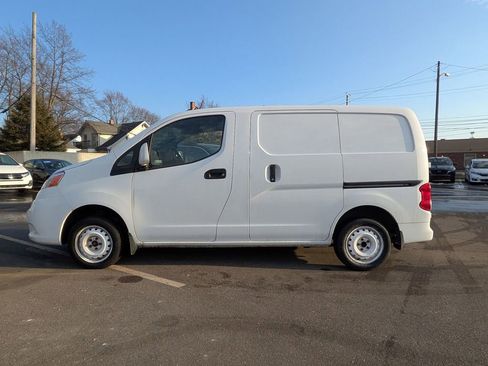 Used 2019 Nissan NV200 SV w/ Navigation Package image 2