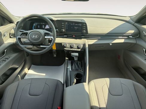 New 2026 Hyundai Elantra SE image 10