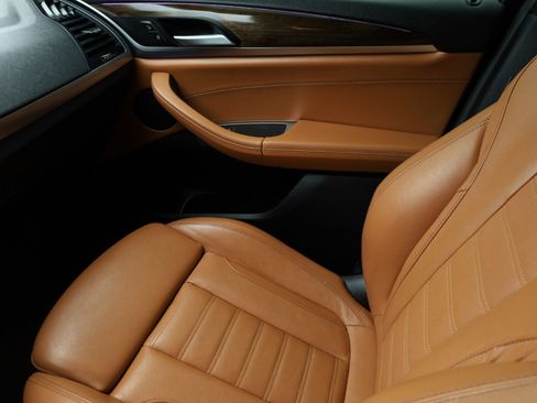 Used 2018 BMW X3 xDrive30i image 12