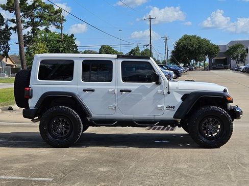 Used 2022 Jeep Wrangler Unlimited Sport AWD/4WD image 4