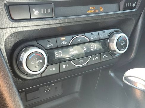 Used 2018 MAZDA MAZDA3 Grand Touring FWD image 23