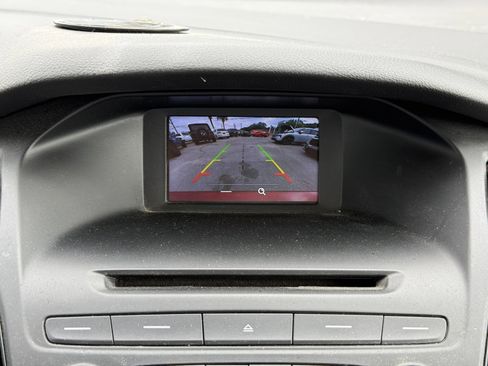 Used 2017 Ford Focus SE image 16