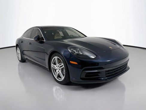 Used 2020 Porsche Panamera 4 AWD/4WD image 31