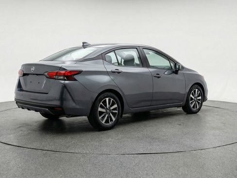 Used 2025 Nissan Versa SV image 9