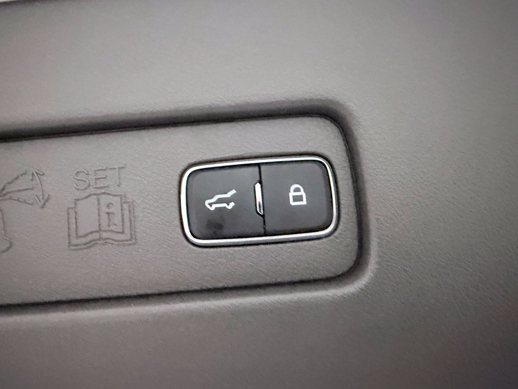 Used 2020 Lincoln Aviator Reserve w/ Equipment Group 202A AWD/4WD image 42