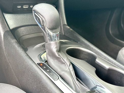 Used 2023 Chevrolet Malibu LS FWD image 21