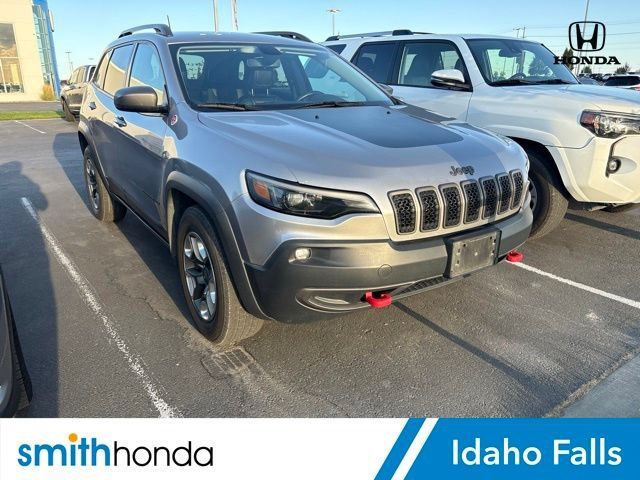 Used 2019 Jeep Cherokee Trailhawk w/ Cold Weather Group AWD/4WD image 1