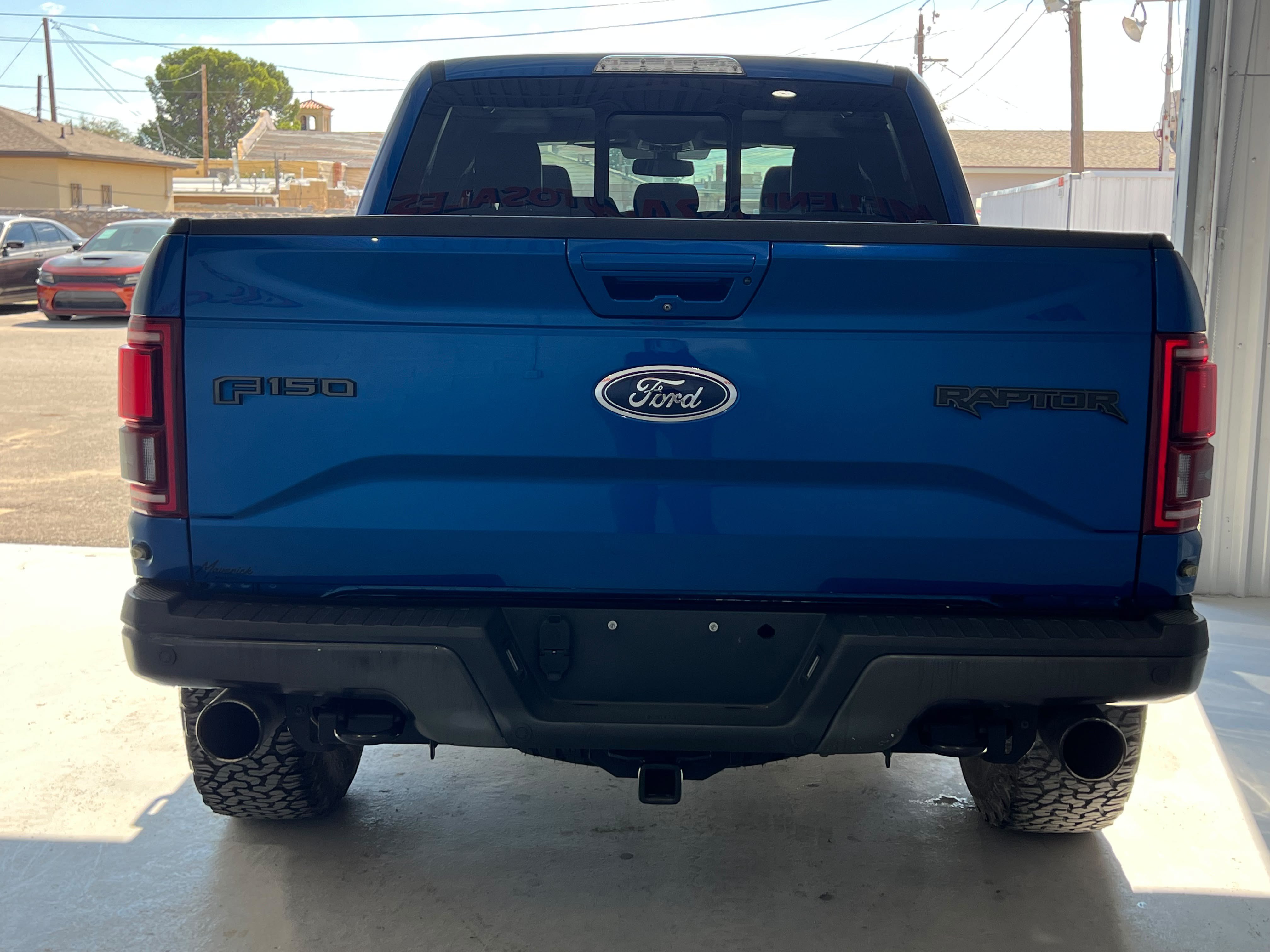 Used 2017 Ford F150 Raptor w/ Equipment Group 802A Luxury AWD/4WD image 4