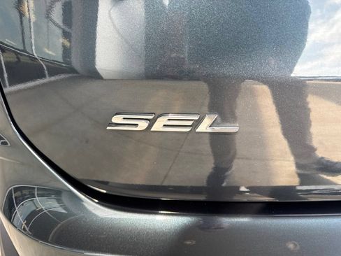 Certified 2024 Ford Edge SEL w/ Convenience Package AWD/4WD image 15