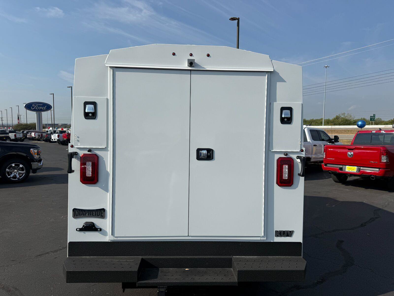 New 2027 Ford E-350 and Econoline 350 Super Duty w/ Power Equipment Group RWD image 6