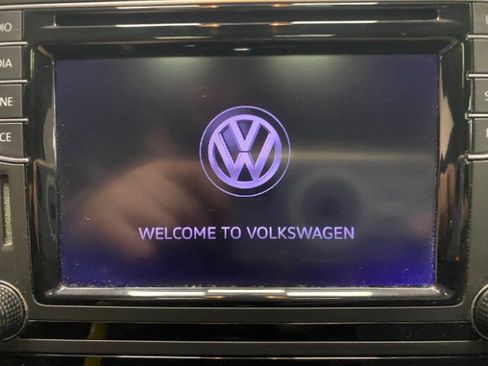 Used 2018 Volkswagen Passat 2.0T SE FWD image 24