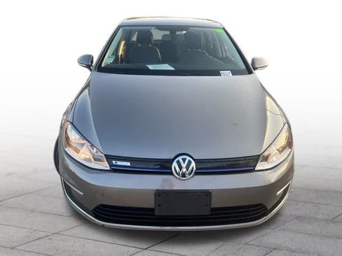 Used 2016 Volkswagen e-Golf SE w/ DC Fast Charging Package image 2