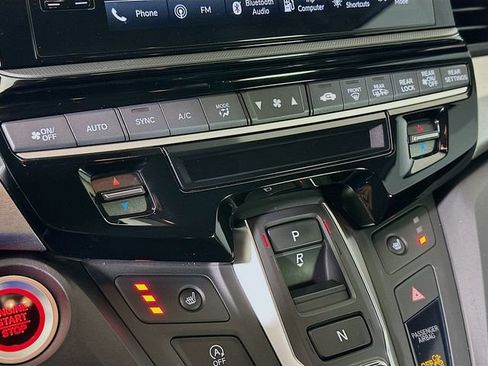 Used 2025 Honda Odyssey EX-L image 17