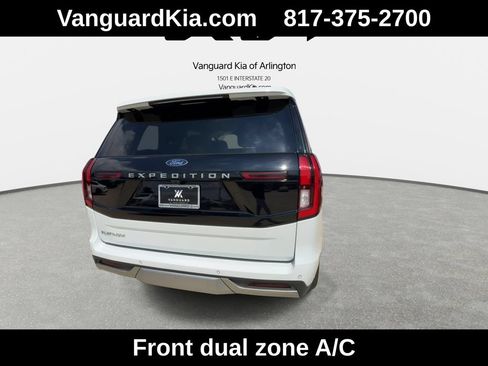 Used 2025 Ford Expedition Platinum AWD/4WD image 8