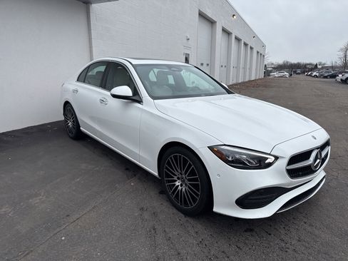 Used 2023 Mercedes-Benz C 300 4MATIC Sedan image 4