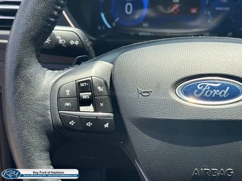 Used 2020 Ford Escape Titanium AWD/4WD image 22