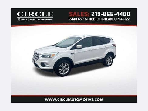 Used 2017 Ford Escape SE AWD/4WD image 1