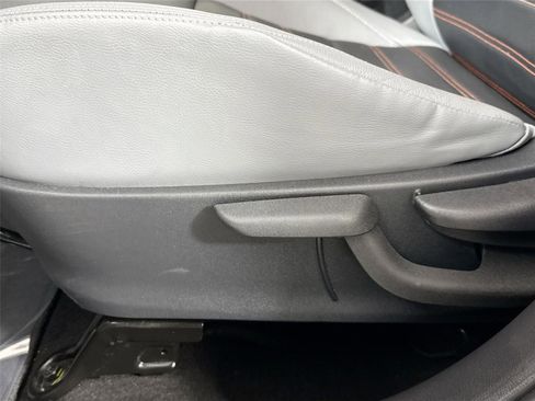 Used 2023 Nissan Kicks SR w/ SR Premium Package image 28