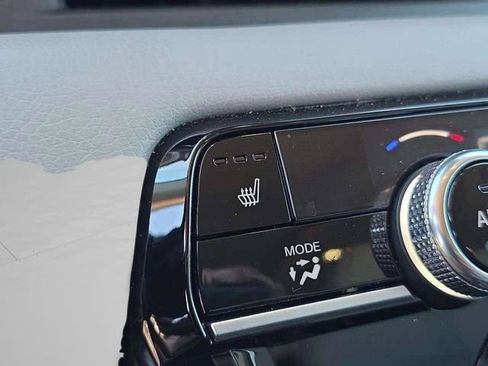 Used 2025 Honda Pilot Touring image 42