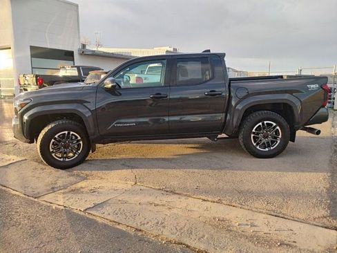 Used 2024 Toyota Tacoma TRD Sport w/ TRD Sport Upgrade Package AWD/4WD image 2