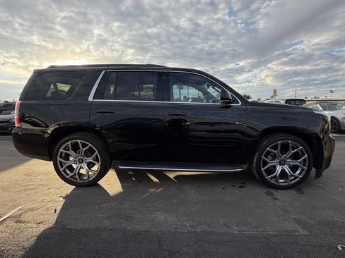 Used 2017 GMC Yukon SLE w/ Convenience Package image 10