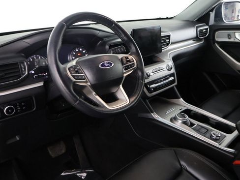 Used 2023 Ford Explorer XLT w/ Equipment Group 202A image 25