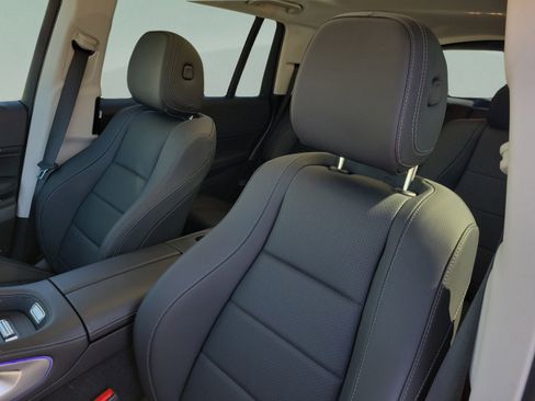 Certified 2026 Mercedes-Benz GLS 450 4MATIC image 19